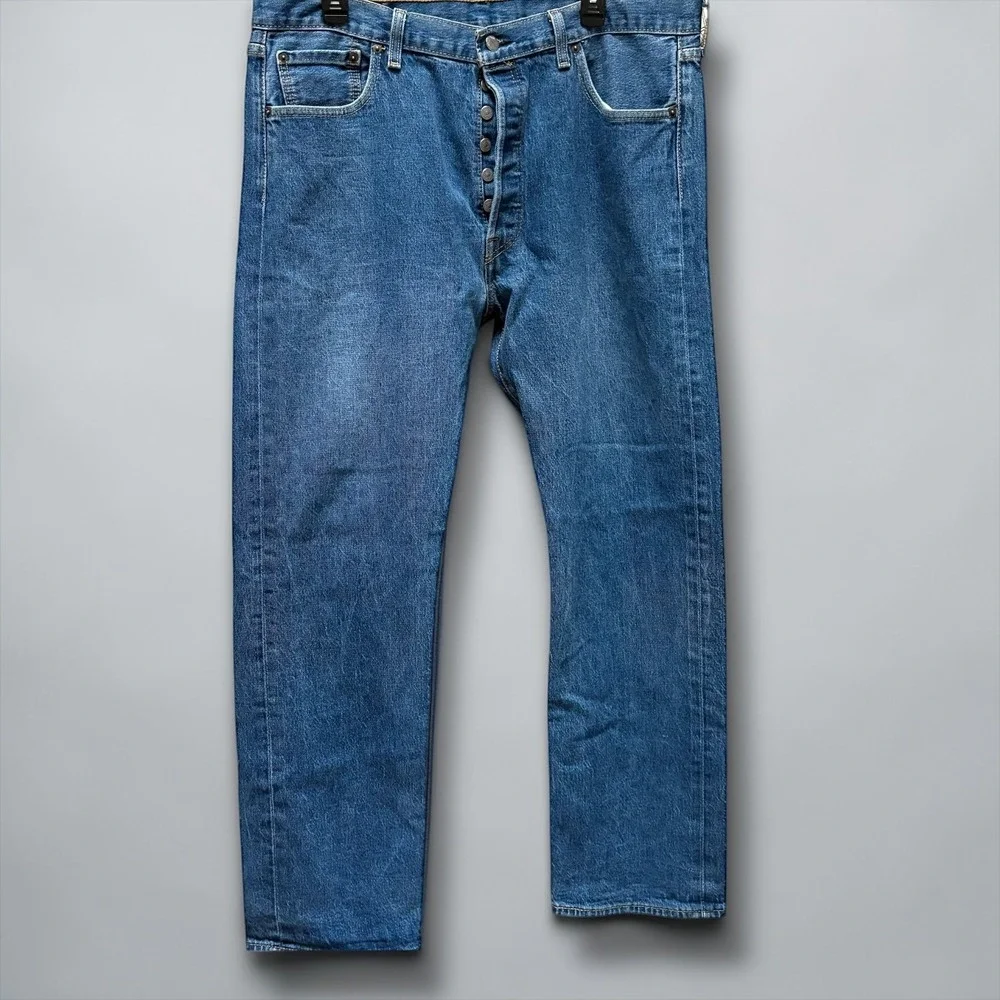 Levis 501 Original Fit Mens Jeans 40x32 Medium Wash Blue Button Fly Straight Leg